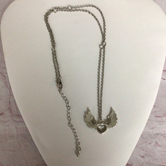 Angel Wings and Heart Silver Tone Necklace - NWT - Picture 3 of 3